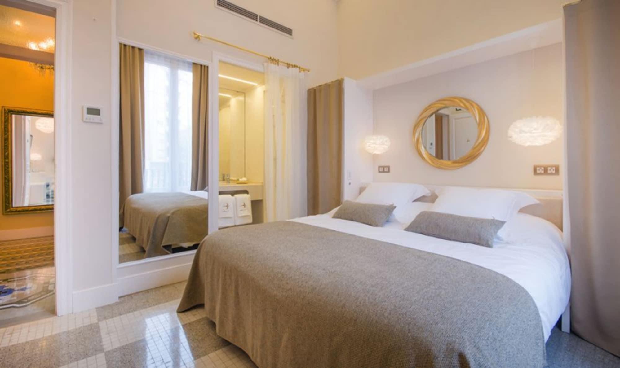 Anakena House Bed & Breakfast Barcelone Extérieur photo