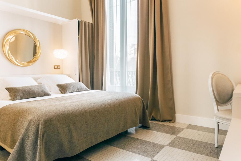 Anakena House Bed & Breakfast Barcelone Extérieur photo