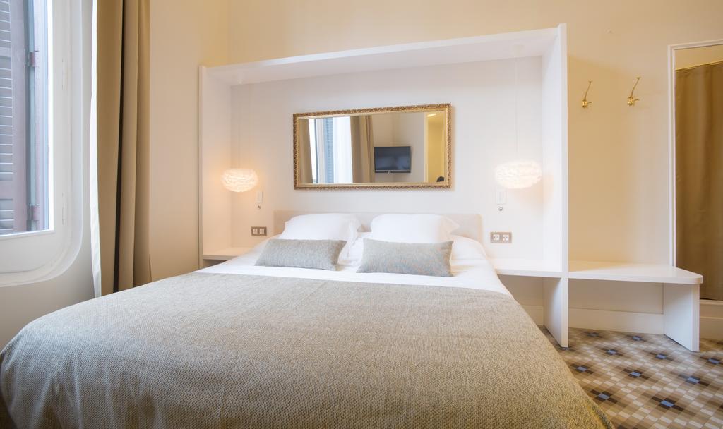 Anakena House Bed & Breakfast Barcelone Extérieur photo
