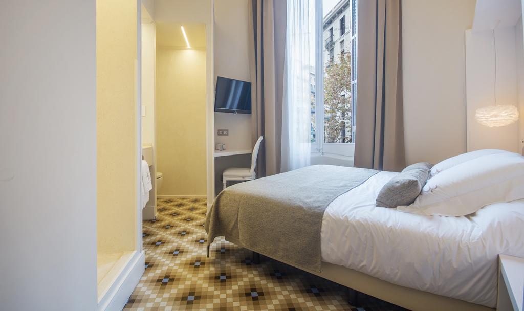 Anakena House Bed & Breakfast Barcelone Extérieur photo