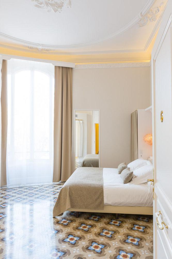 Anakena House Bed & Breakfast Barcelone Extérieur photo
