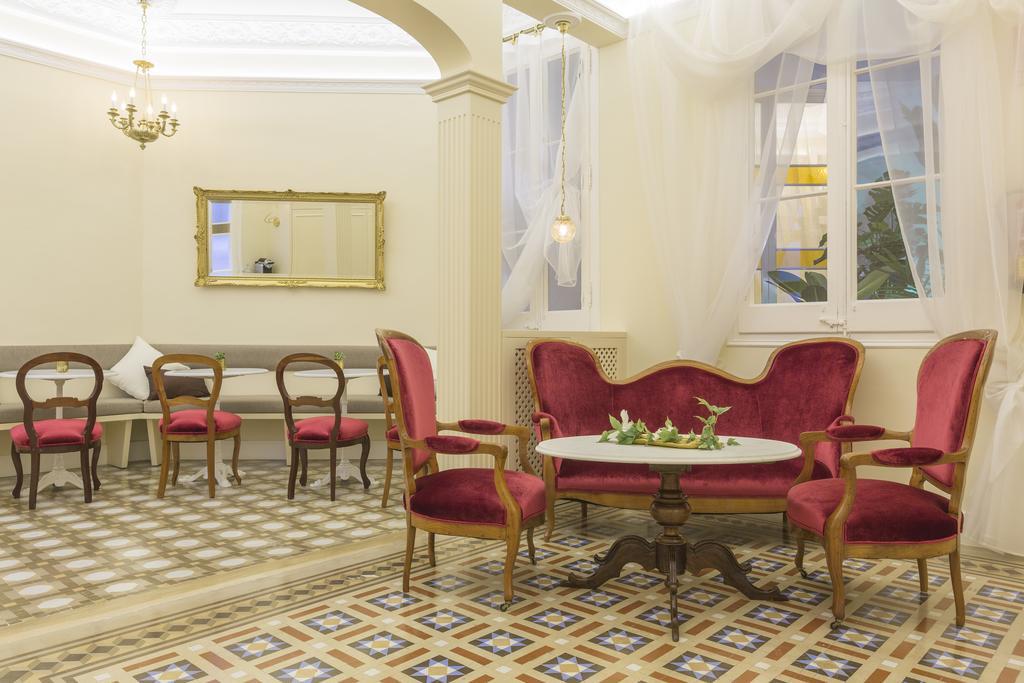 Anakena House Bed & Breakfast Barcelone Extérieur photo